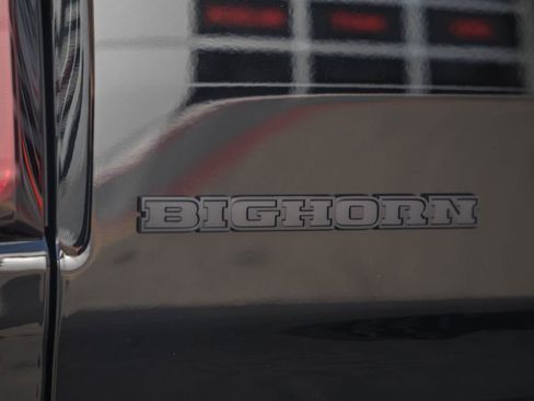 New 2026 RAM 1500 4x4 Crew Cab image 8