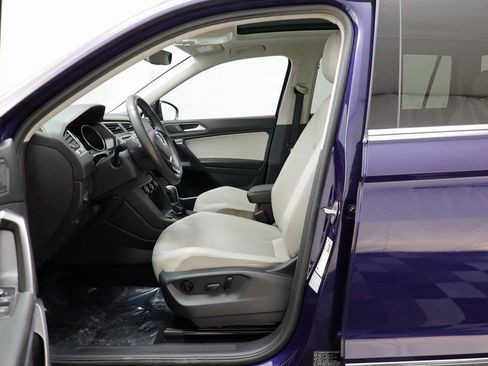 Used 2021 Volkswagen Tiguan SE image 5