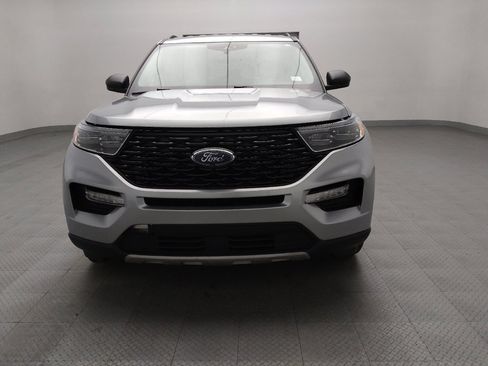 Used 2024 Ford Explorer XLT w/ Equipment Group 202A image 15