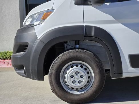 Used 2025 RAM ProMaster 2500 FWD image 8