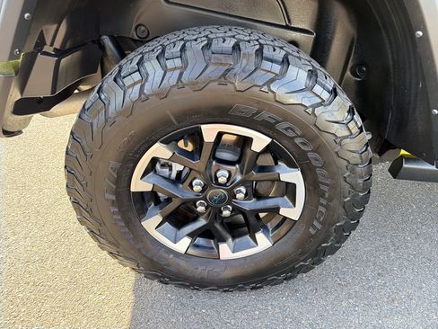 Used 2024 Jeep Wrangler Unlimited Rubicon 4xe w/ Convenience Group AWD/4WD image 33