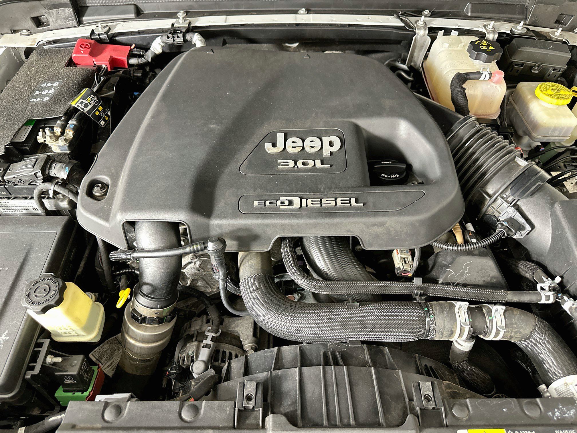 Used 2020 Jeep Wrangler Unlimited Sahara AWD/4WD image 31