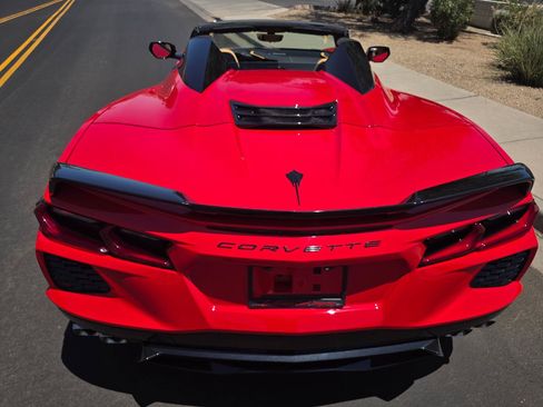 Used 2024 Chevrolet Corvette Stingray Premium Conv w/ Z51 Performance Package RWD image 34