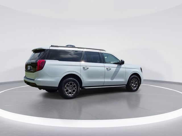 Used 2025 Ford Expedition Max Active RWD image 8