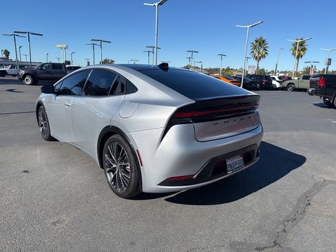 Used 2024 Toyota Prius XLE image 5