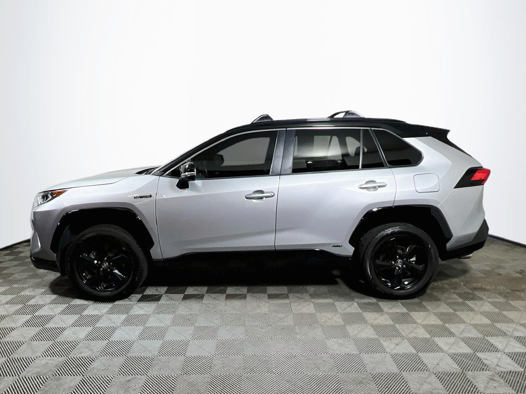 Used 2019 Toyota RAV4 XSE w/ XSE Weather Package AWD/4WD image 4