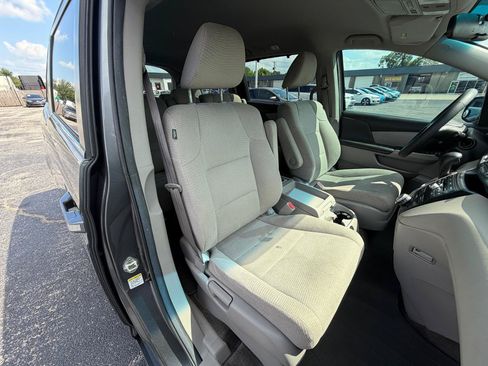 Used 2012 Honda Odyssey EX image 18