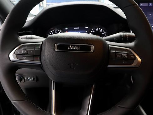 Used 2022 Jeep Compass Altitude image 30