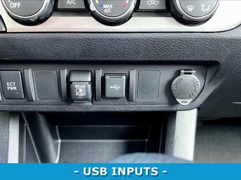 Used 2020 Toyota Tacoma SR5 w/ Technology Package AWD/4WD image 17