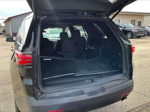 Used 2023 Chevrolet Traverse LT w/ LPO, Floor Liner Package AWD/4WD image 20