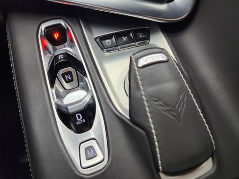 Used 2022 Chevrolet Corvette Stingray Premium Conv w/ Z51 Performance Package image 39