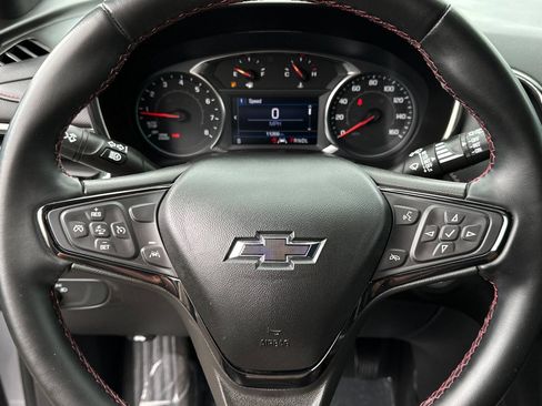 Used 2023 Chevrolet Equinox RS FWD image 30