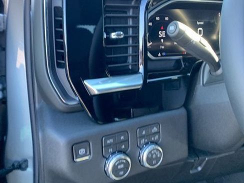 New 2026 GMC Sierra 3500 SLT w/ SLT Convenience Package image 17