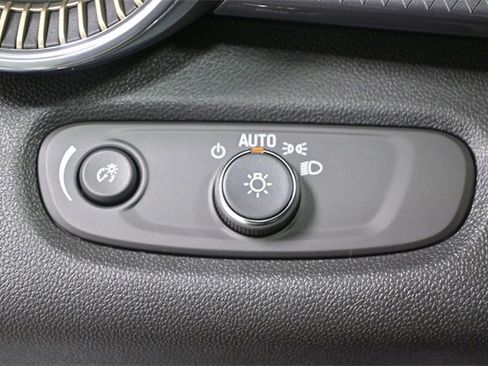 New 2026 Chevrolet Trax ACTIV w/ Driver Confidence Package image 17