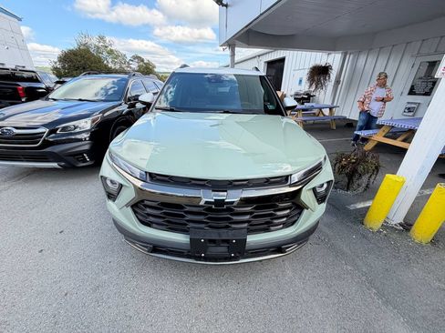 Used 2025 Chevrolet TrailBlazer ACTIV w/ Convenience Package AWD/4WD image 7