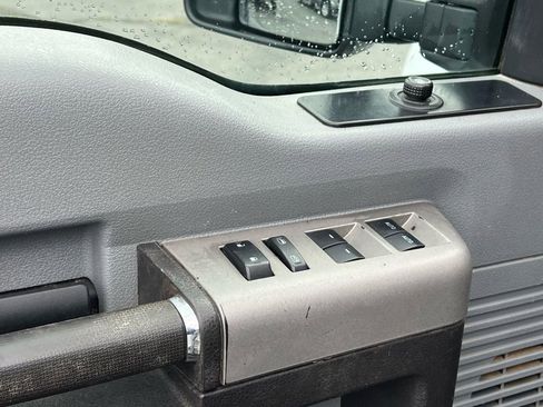 Used 2015 Ford F350 XLT image 29