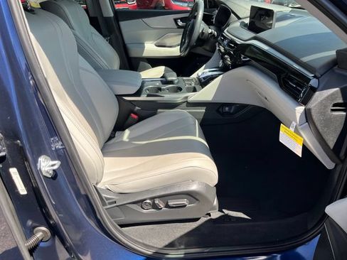 Used 2024 Acura MDX SH-AWD w/ Technology Package image 16