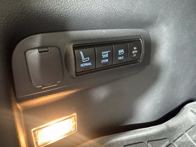 Used 2016 Ford Explorer Platinum AWD/4WD image 23