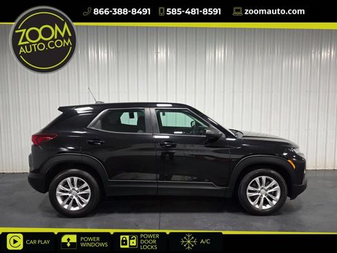 Used 2021 Chevrolet TrailBlazer LS FWD image 1