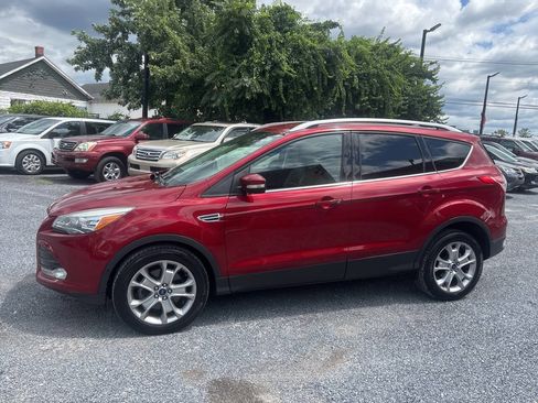 Used 2016 Ford Escape Titanium w/ Equipment Group 301A FWD image 9