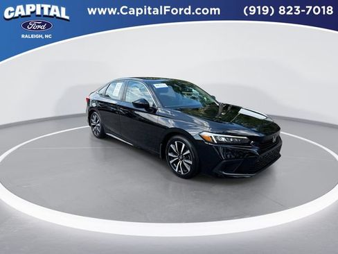 Used 2024 Honda Civic EX image 2