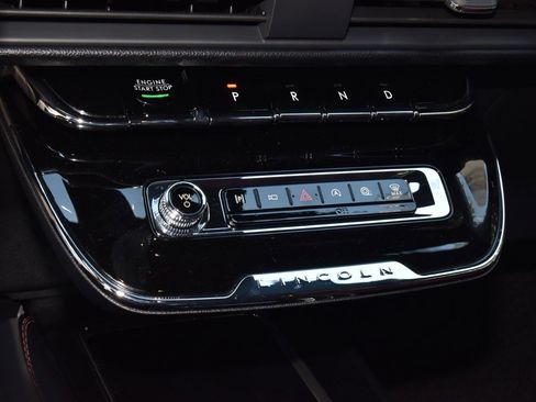 New 2025 Lincoln Corsair Reserve w/ Equipment Group 202A image 29