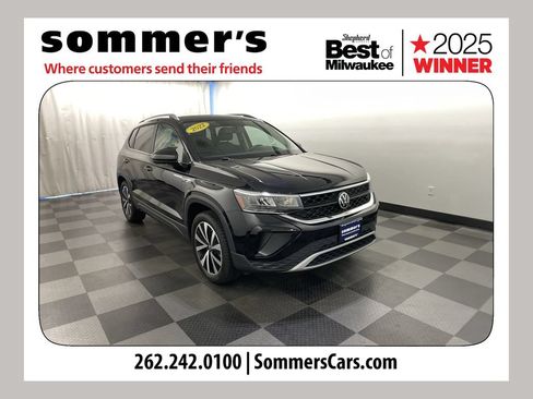 Used 2022 Volkswagen Taos SE AWD/4WD image 1