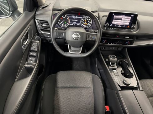 Used 2025 Nissan Rogue SV image 19