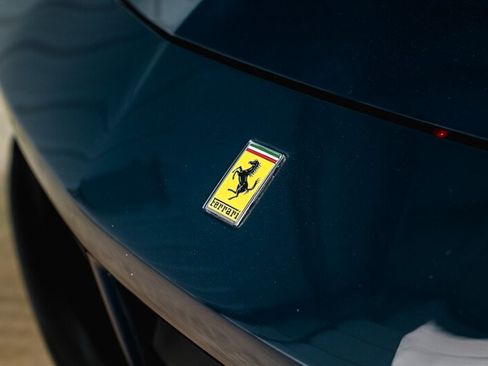 Used 2018 Ferrari 488 GTB image 9