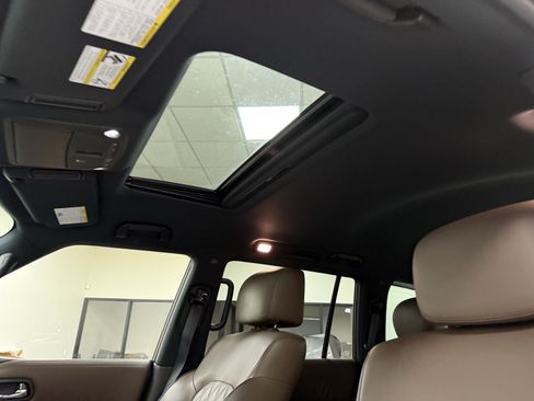Used 2022 Nissan Armada Platinum w/ Captain's Chairs Package RWD image 14