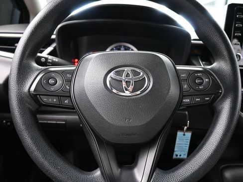 Used 2021 Toyota Corolla LE image 26