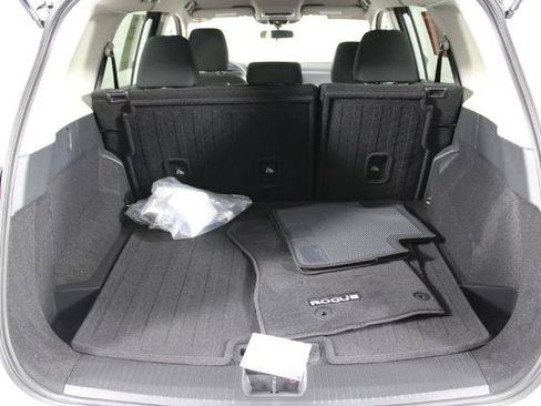Certified 2025 Nissan Rogue S FWD image 17