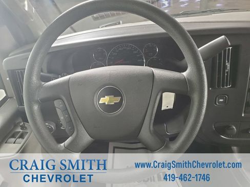 Used 2024 Chevrolet Express 3500 LT w/ LT Preferred Equipment Group image 15