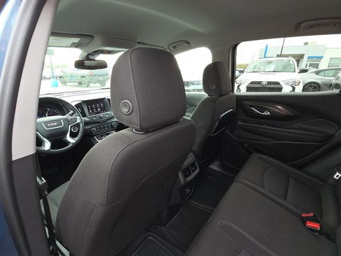 Used 2024 GMC Terrain SLE FWD image 27