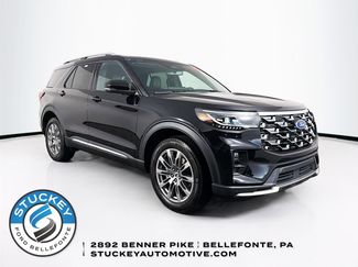 Used 2025 Ford Explorer Platinum video 1