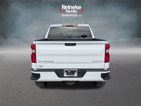 Used 2022 Chevrolet Silverado 1500 Custom w/ Safety Confidence Package image 6