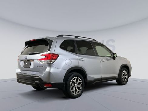 Used 2019 Subaru Forester Premium image 5