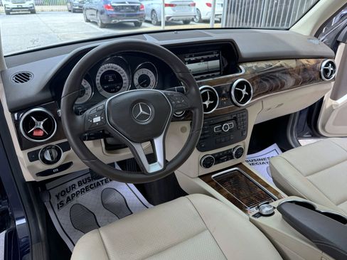 Used 2015 Mercedes-Benz GLK 350 2WD image 26