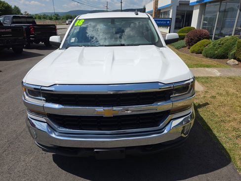 Used 2018 Chevrolet Silverado 1500 LT w/ All Star Edition AWD/4WD image 9