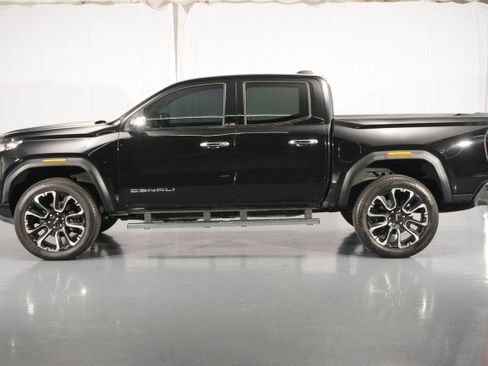 Used 2024 GMC Canyon Denali AWD/4WD image 2