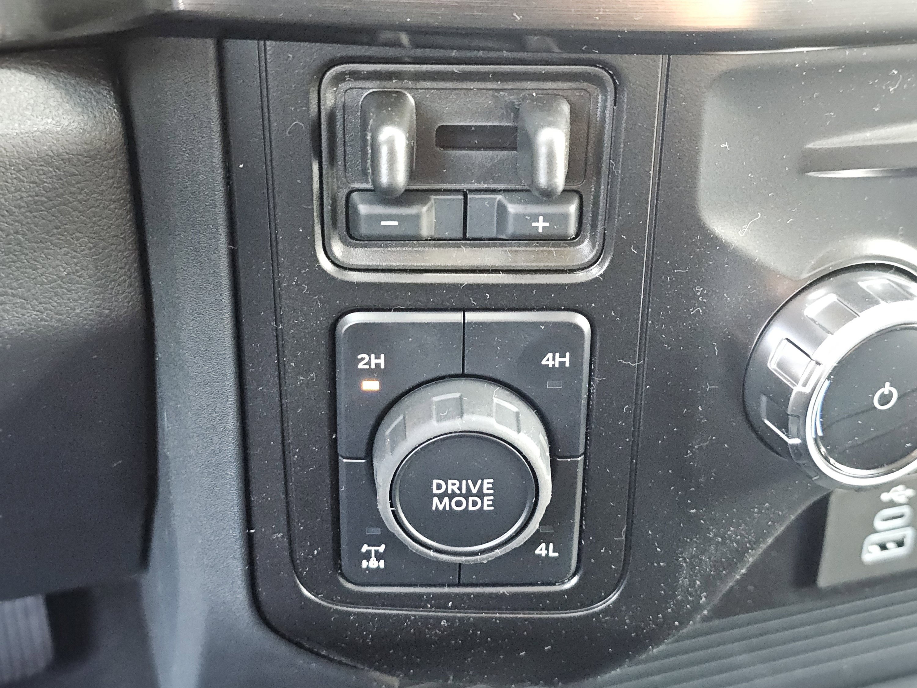 New 2026 Ford F350 Lariat AWD/4WD image 9