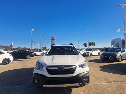 Used 2021 Subaru Outback Limited image 2