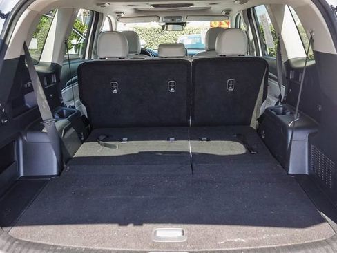 Used 2020 Kia Telluride S w/ S 8 Passenger Seating Package FWD image 27