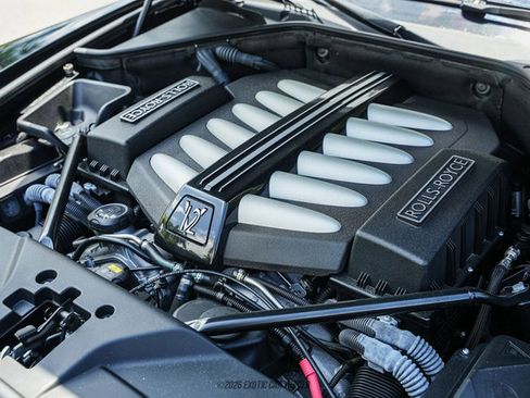 Used 2019 Rolls-Royce Wraith RWD image 17