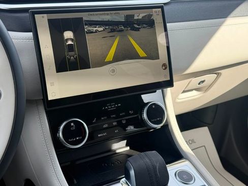 Used 2024 Jaguar F-PACE R-Dynamic S image 22