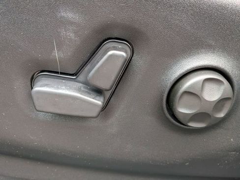 New 2026 Chrysler Pacifica Select w/ S Appearance Package image 12