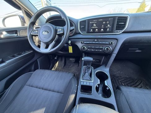 Used 2020 Kia Sportage LX image 3