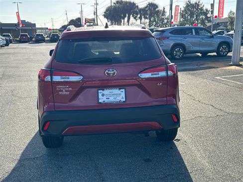 Certified 2024 Toyota Corolla Cross LE image 4