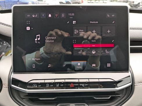 Used 2025 Jeep Compass Limited AWD/4WD image 3