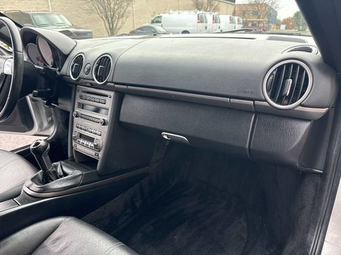 Used 2005 Porsche Boxster image 32